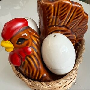 Vintage Ceramic Rooster Chicken Egg Salt and Pepper Shakers